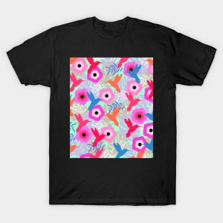 Hummingbirds in summer T-Shirt